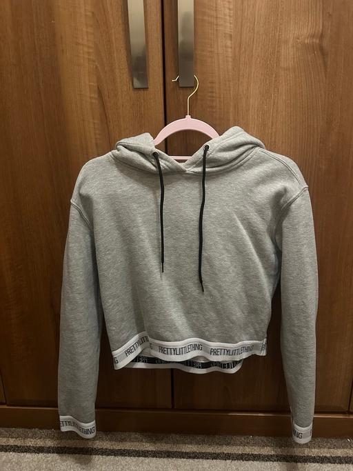  — Women’s cropped PLT grey hoodie