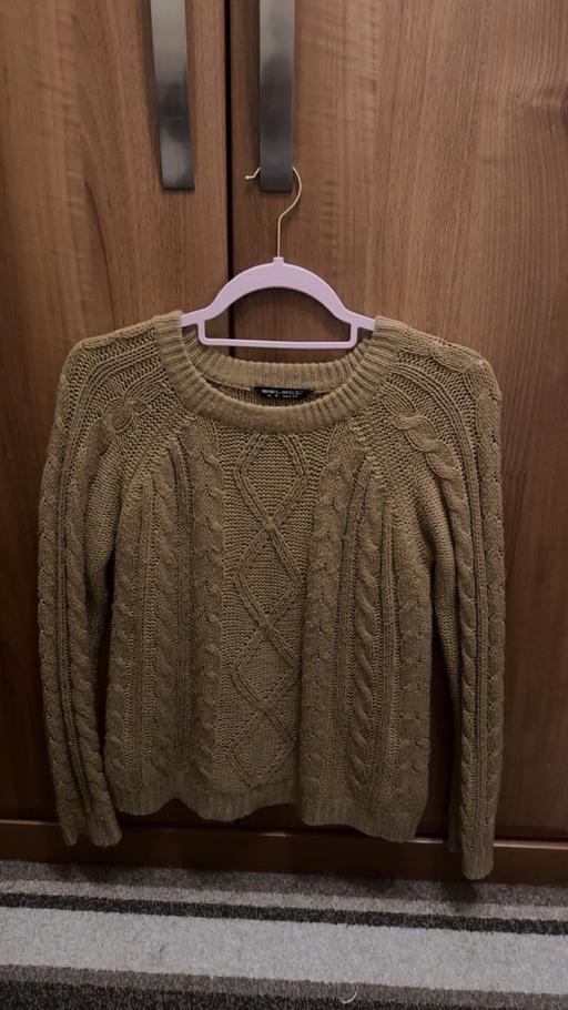  — Women’s cute detailed knit jumper