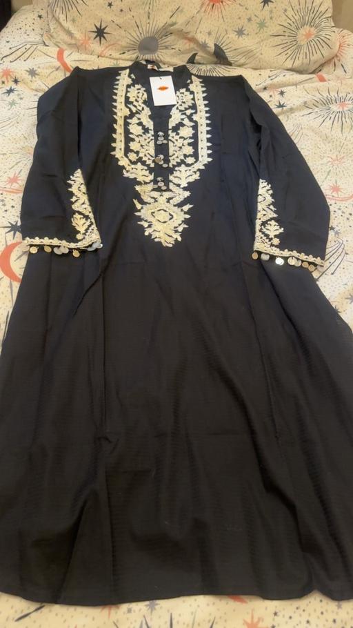  — Women’s khaadi Asian kurta