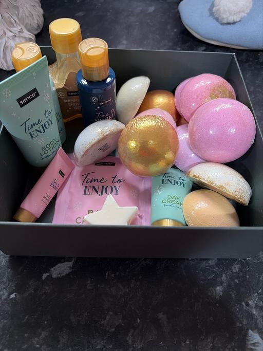  — Bath fizzers , assorted