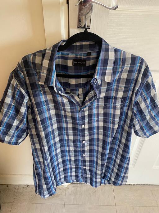  — Mens blue & white checkered shirt size S