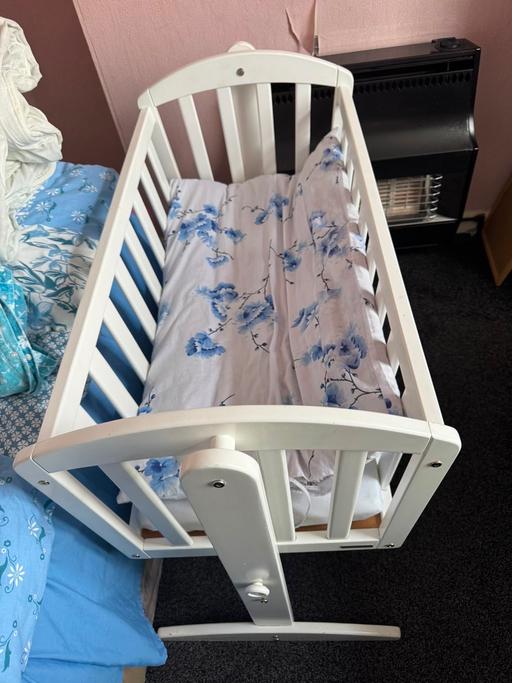  — Baby crib
