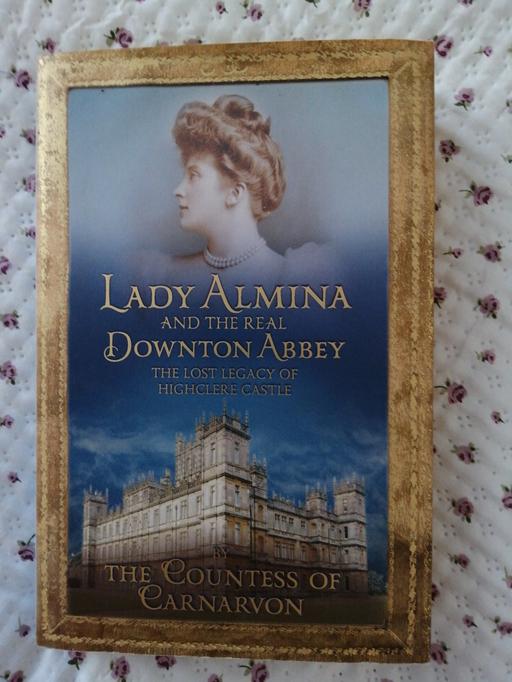  — Book  DOWNTON ABBEY