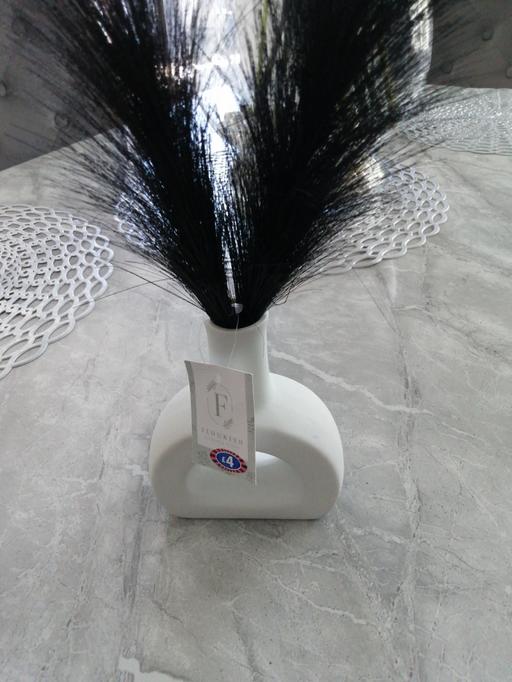  — Decor
