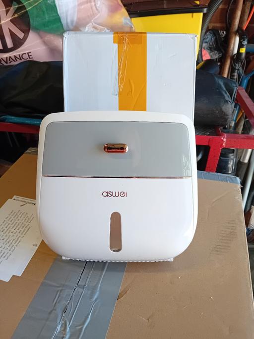  — kitchen tissue despenser