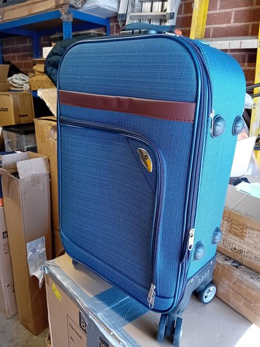  — cabin suitcase  trolly
