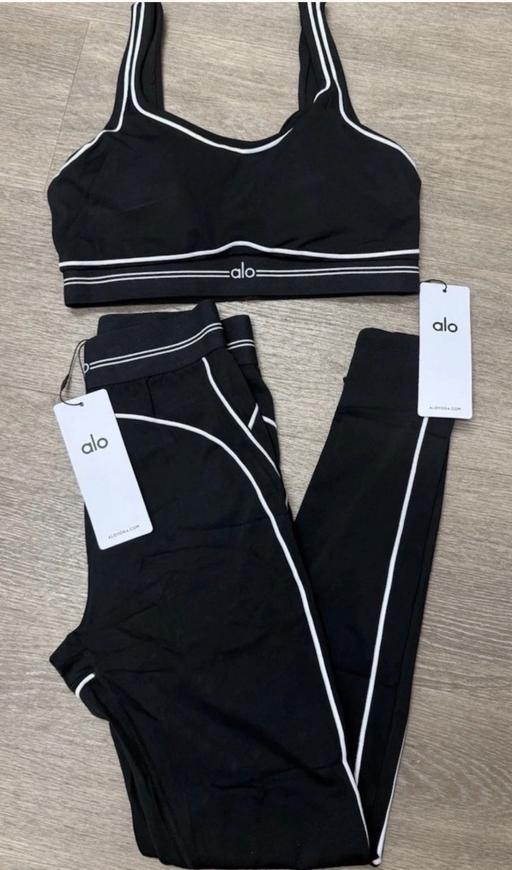  — Alo yoga set