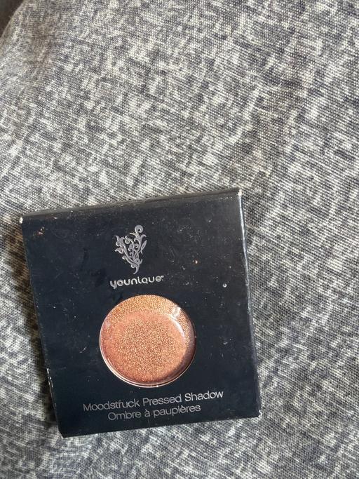  — New Younique pressed Eyeshadow