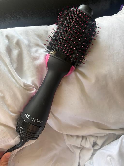  — Revlno Salon One-Step Hair Dryer & Volumiser