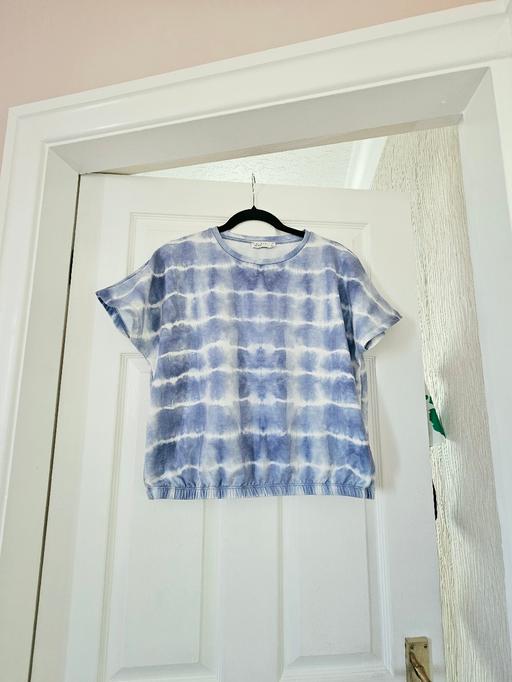 — Patterned top, size 16..like new
