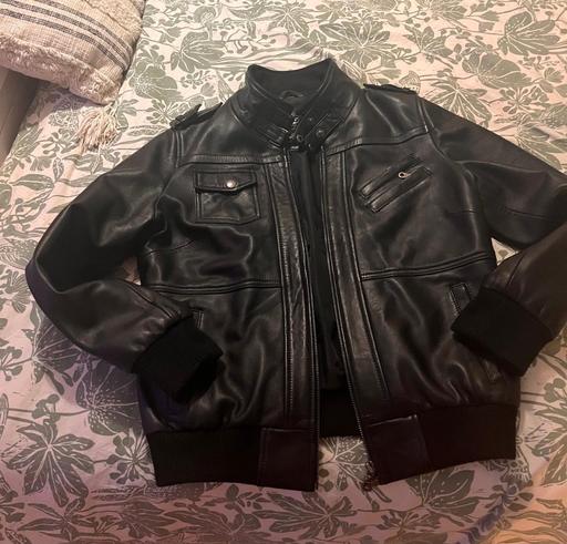  — Women’s leather bomber jacket
