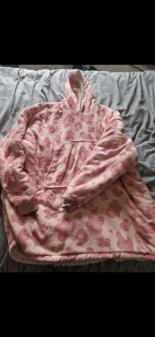  — ladies oodie (one size)