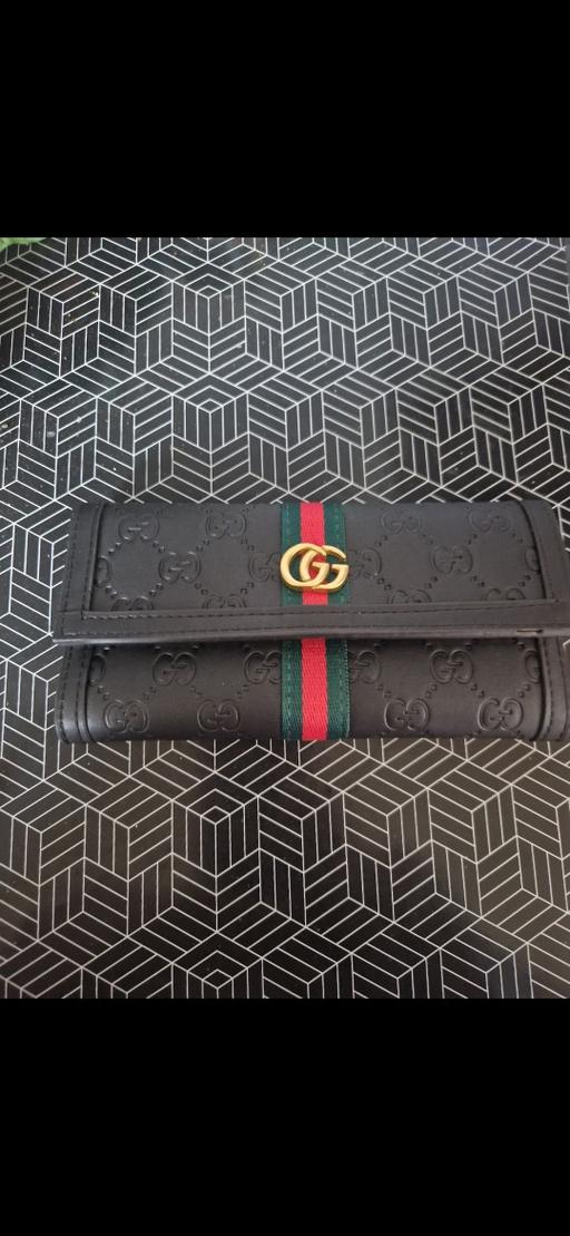  — brand new ladies purse