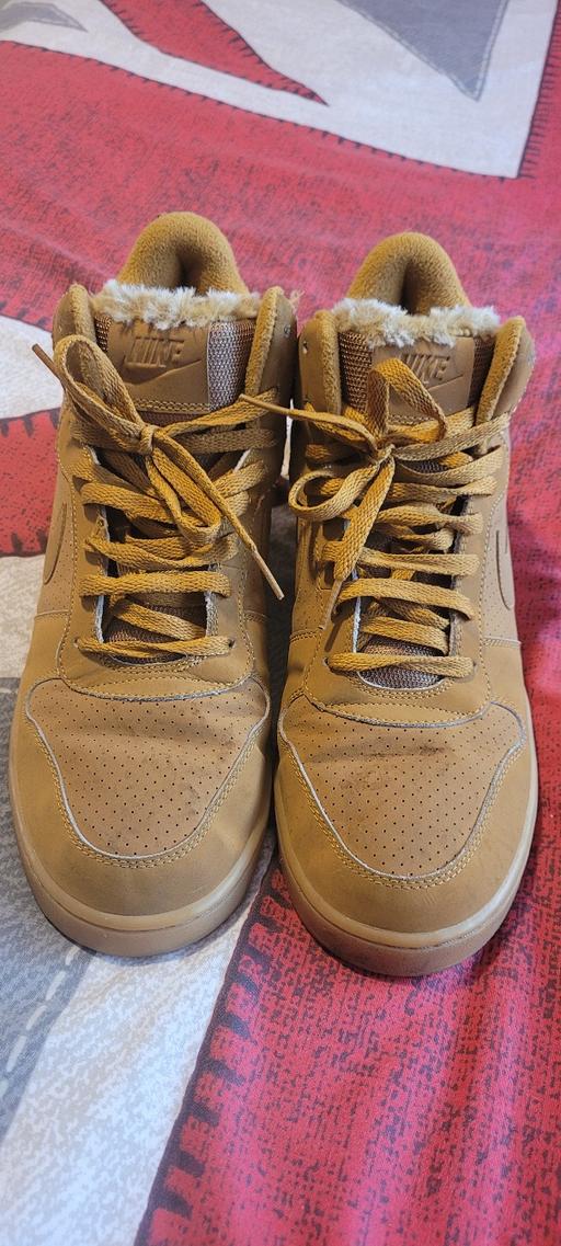  — Nike Boots