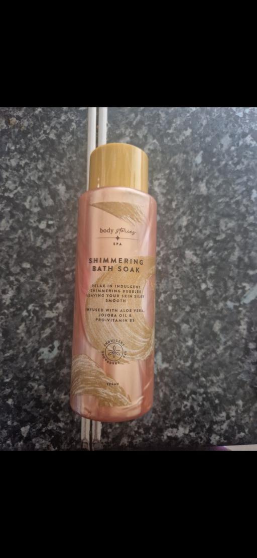  — brand new shimmering bath soak