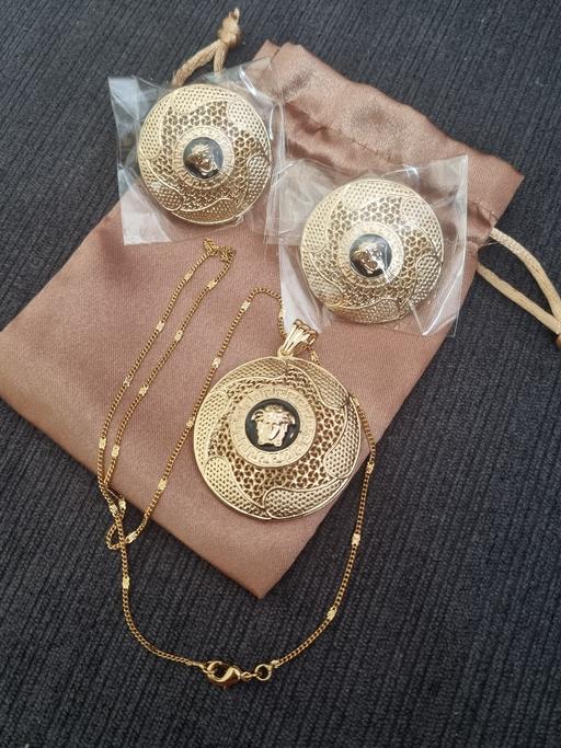  — Beautiful jewellery set
