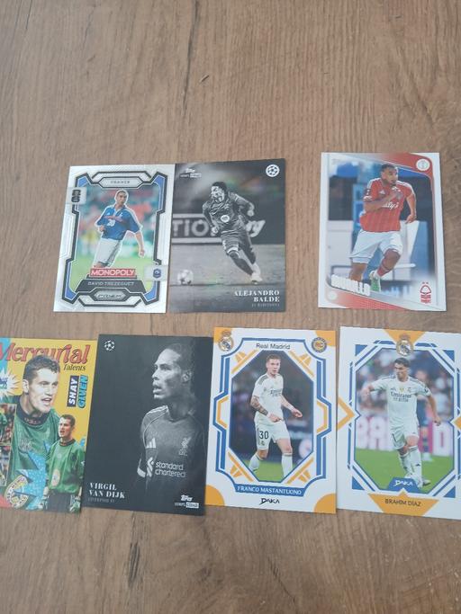  — football card lot mixed