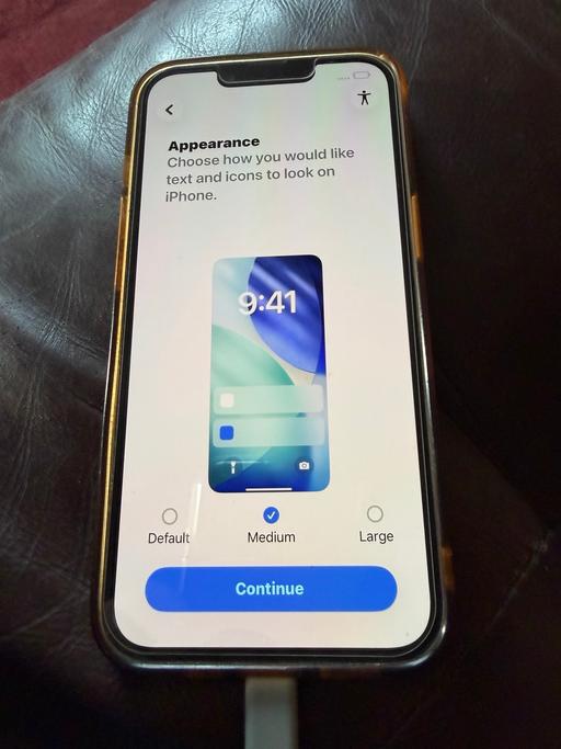  — I phone 13 pro gold 