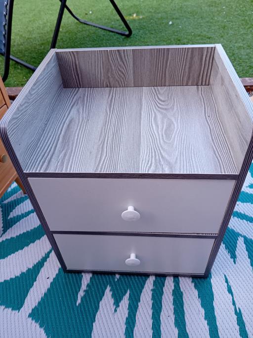  — small bedside unit