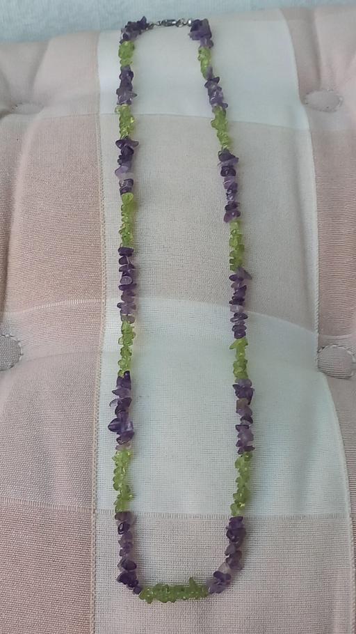  — necklace-gemstones