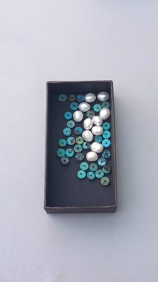  — beads-gemstones