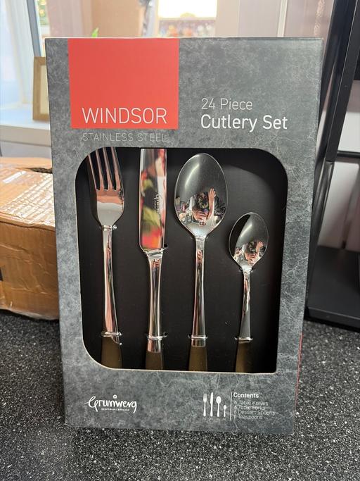 — Windsor grunwerg 24 piece cutlery set