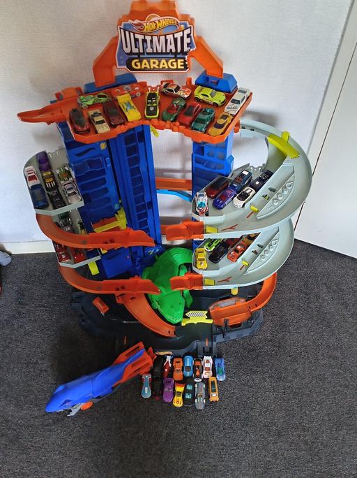  — Hot wheels Garage