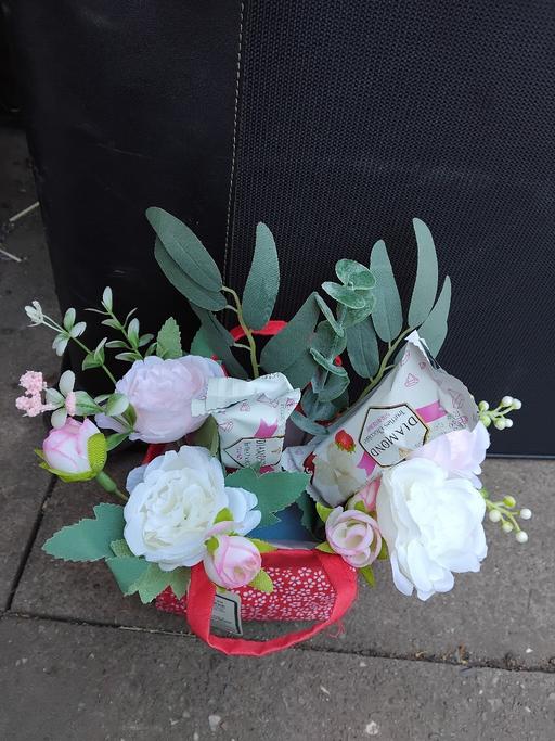 — artifical flowers/ chocolate flower bag