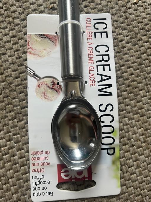  — New ice cream scoop