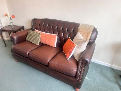  — Settee