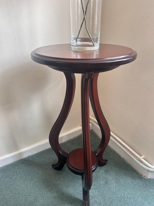  — Corner Table