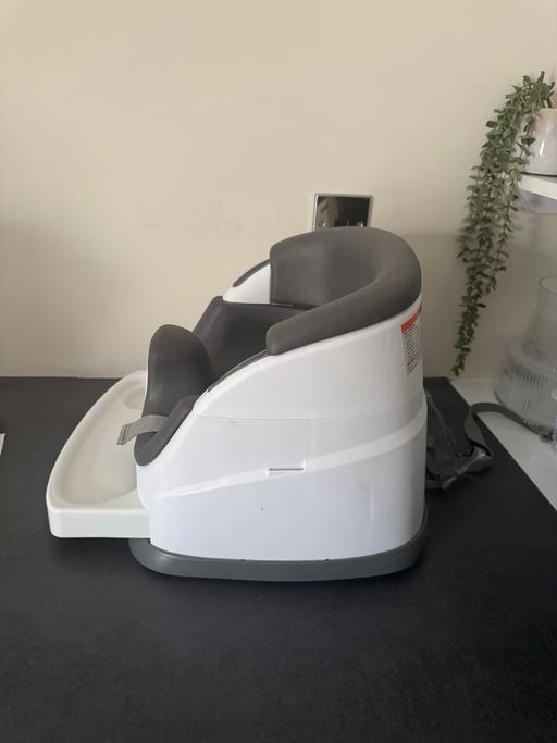  — Booster seat