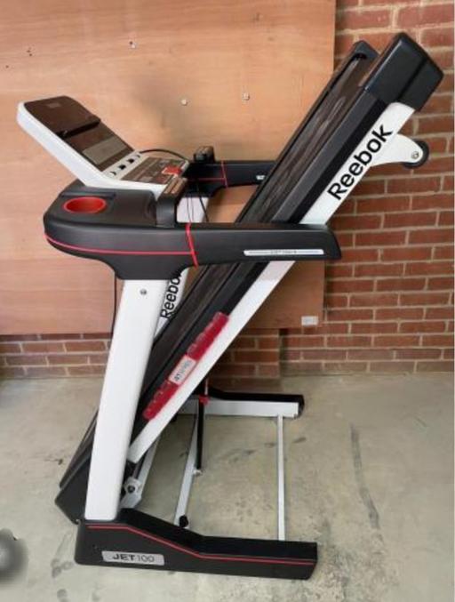  — Reebok jet100 series treadmill