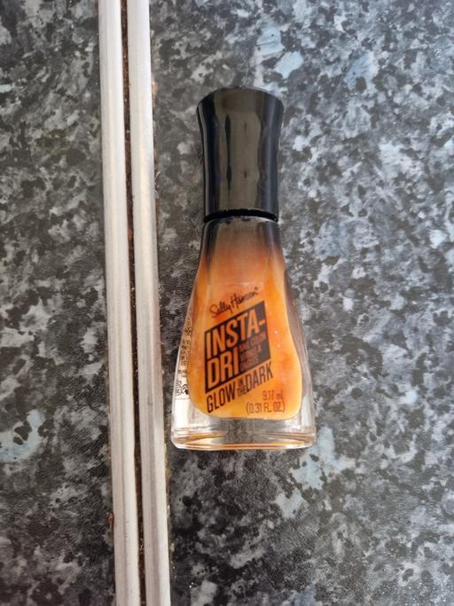  — Brand new nail varnish