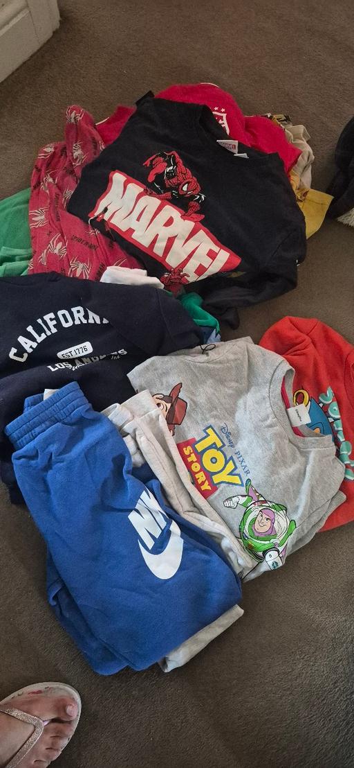  — A. Boys clothes bundle (aged 4-7)