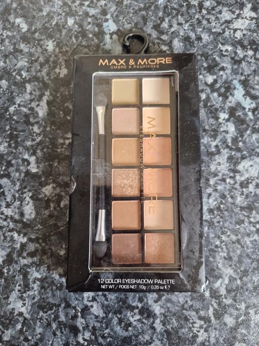  — Brand new eyeshadow palette