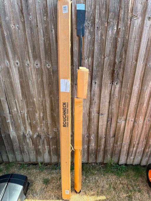  — Roughneck 17lb Post Hole Digger