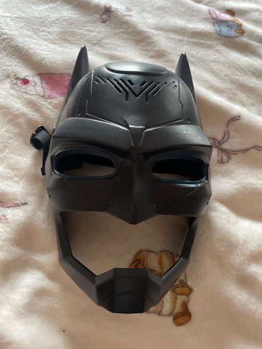  — Batman Mask