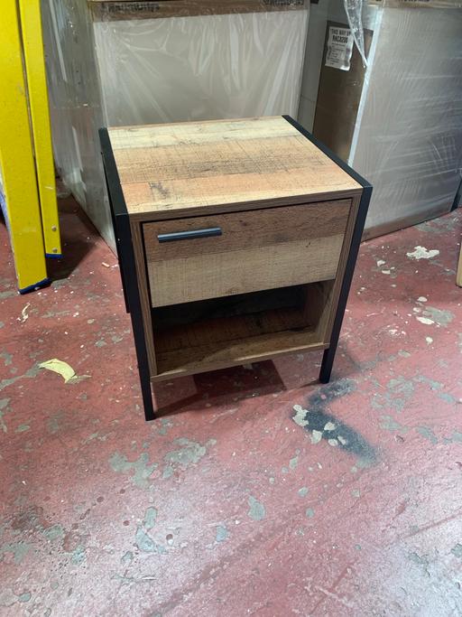  — Hoxton bedside table