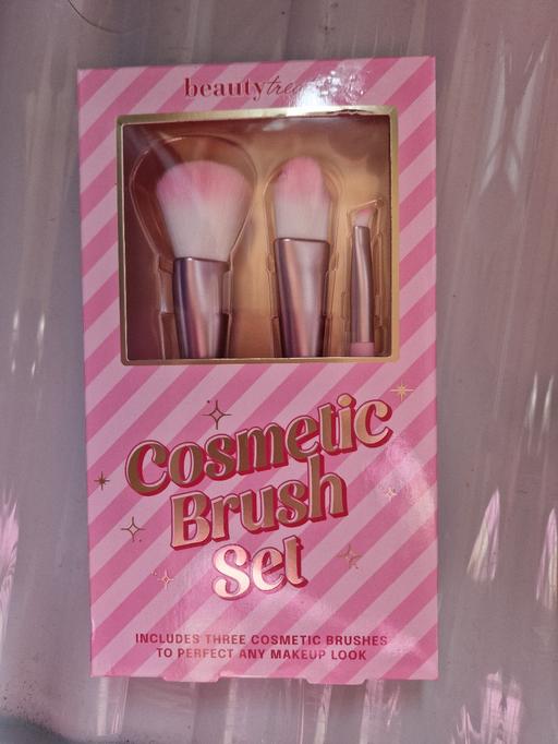  — bn make up brush set