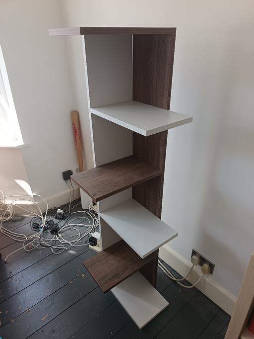  — corner shelf