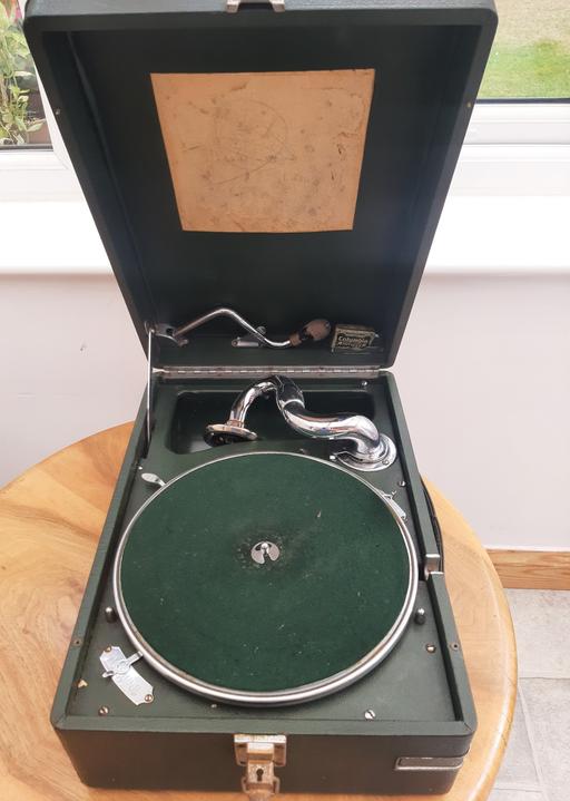  — Vintage Goldwing  phono graph player