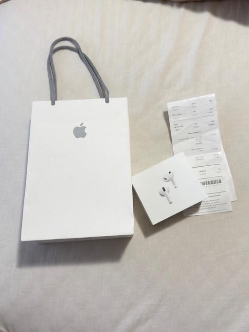  — Apple Air pods pro 3