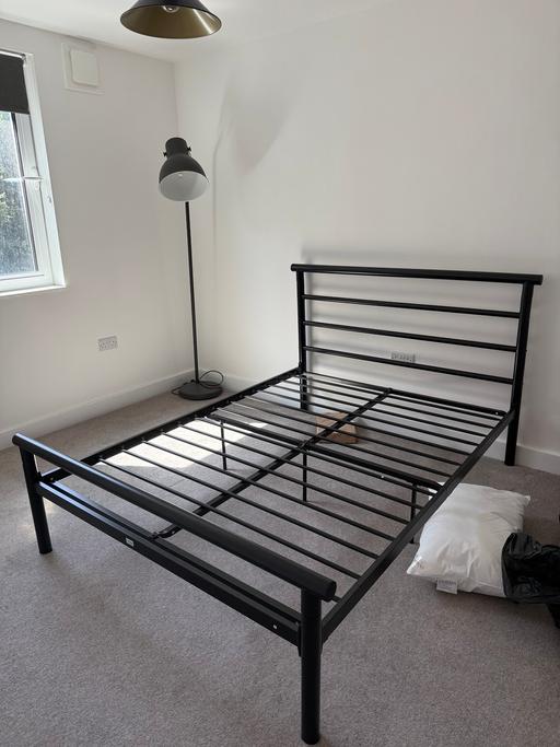  — Double metal bedframe