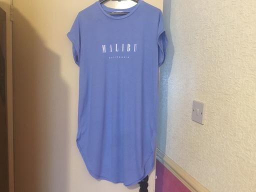  — Ladies Long Line T/Shirt Says M more like L