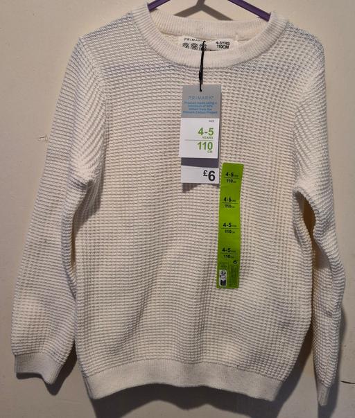  — New Boys/Girls Jumper 4-5 Years