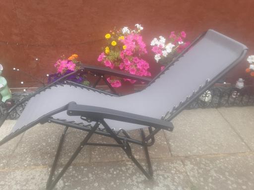  — Brand new zero gravity garden chair