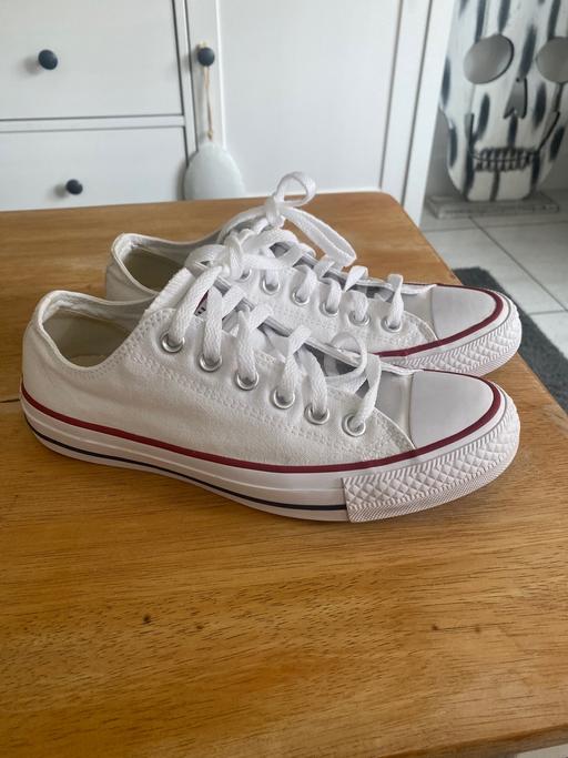  — Ladies white converse size 5