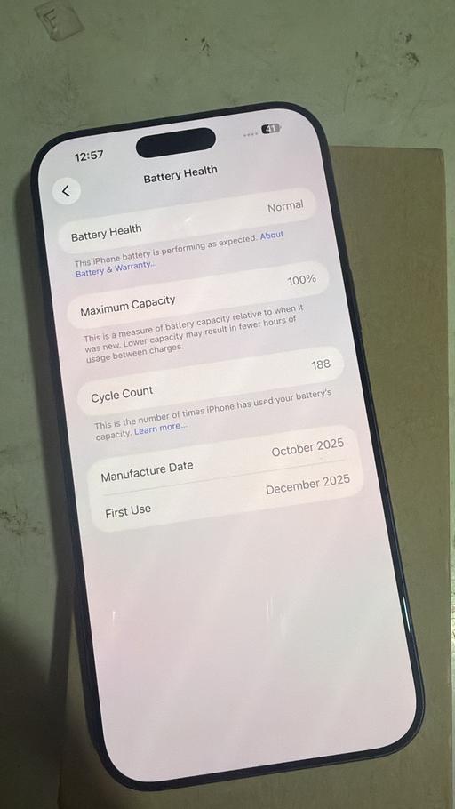  — iPhone 17 pro max 256gb