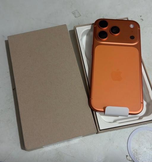  — iPhone 17 pro 256gb new kit